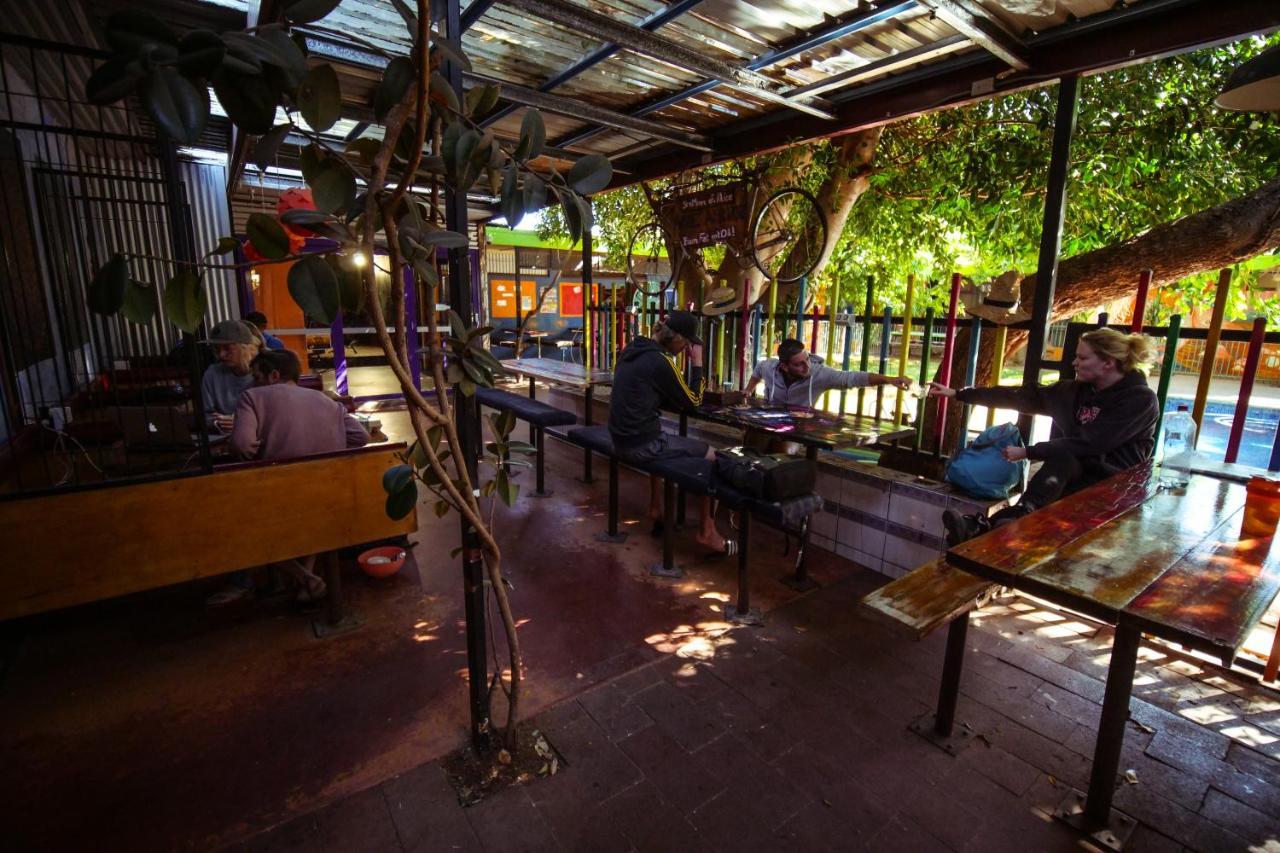 Jump Inn Alice Budget Accommodation Alice Springs Zewnętrze zdjęcie