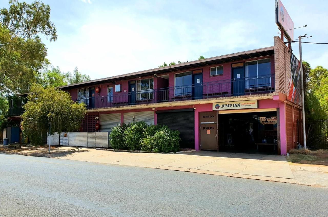 Jump Inn Alice Budget Accommodation Alice Springs Zewnętrze zdjęcie