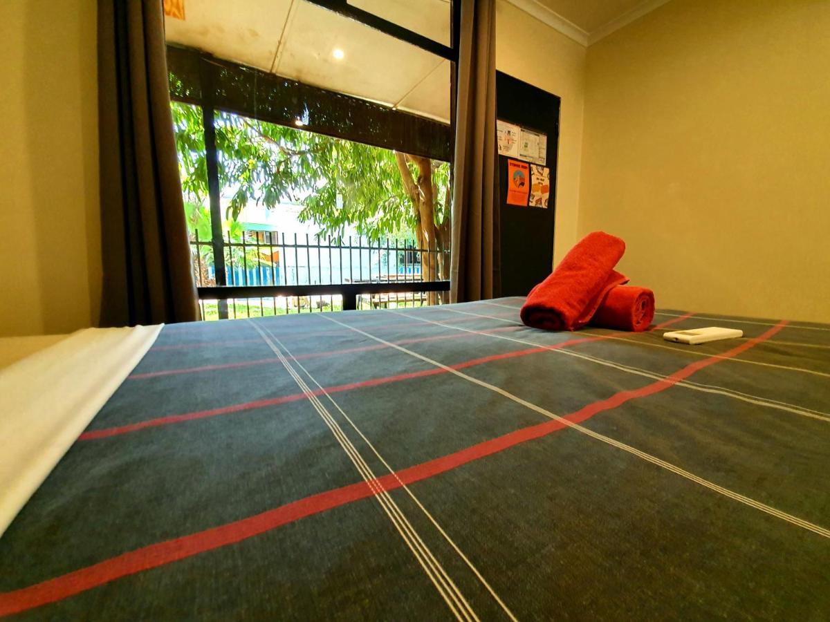 Jump Inn Alice Budget Accommodation Alice Springs Zewnętrze zdjęcie